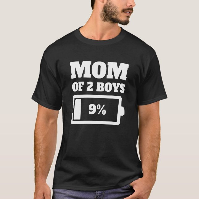 Mama von 2 Jungen Sons müde Mama Low-Akku-Energ T-Shirt (Vorderseite)