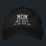 Mama von Duty Simple Modern Typografy Custom Bestickte Baseballkappe<br><div class="desc">Mama Off Duty Simple Modern Typografy Custom Sticktier Baseball Cap bietet die einfache moderne bestickte Text "Mama,  frei,  Go frag your dad". Perfekt als Geschenk für Mutter zum Muttertag,  Weihnachten,  Geburtstag und mehr. Erstellt von Evco Studio www.zazzle.com/store/evcostudio</div>