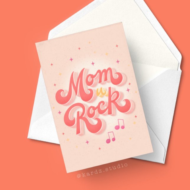 Mama You Rock Typografy Mütter Day Karte (Personalize this unique card for Mother´s Day. The image shows a 5x7 inch card. Message insige.)