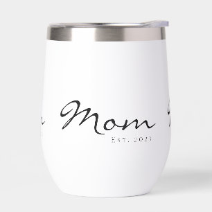 Maman a établi un nouveau cadeau pour maman