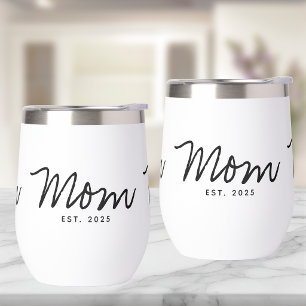 Maman a établi un nouveau cadeau pour maman