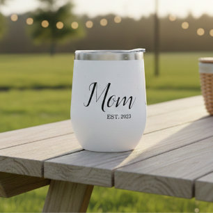 Maman a établi un nouveau cadeau pour maman