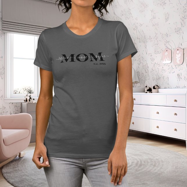 Maman avec les noms d'enfants Année T-shirt (Créateur téléchargé)