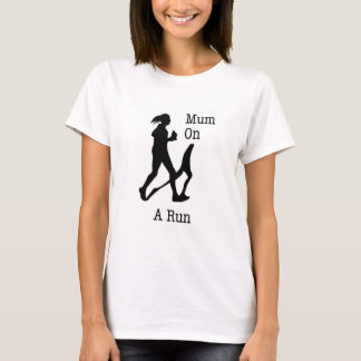 Maman en courant T-shirt cadeau cadeau cadeau cade