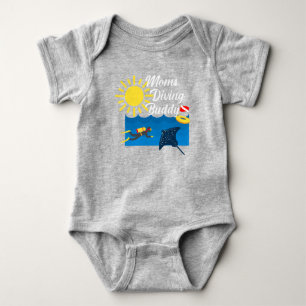 Mamas Diving Buddy Design - Baby Jersey Bodysuit Strampler
