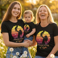 Mamas Sonnenuntergang-Silhouette Strahl des Lichts
