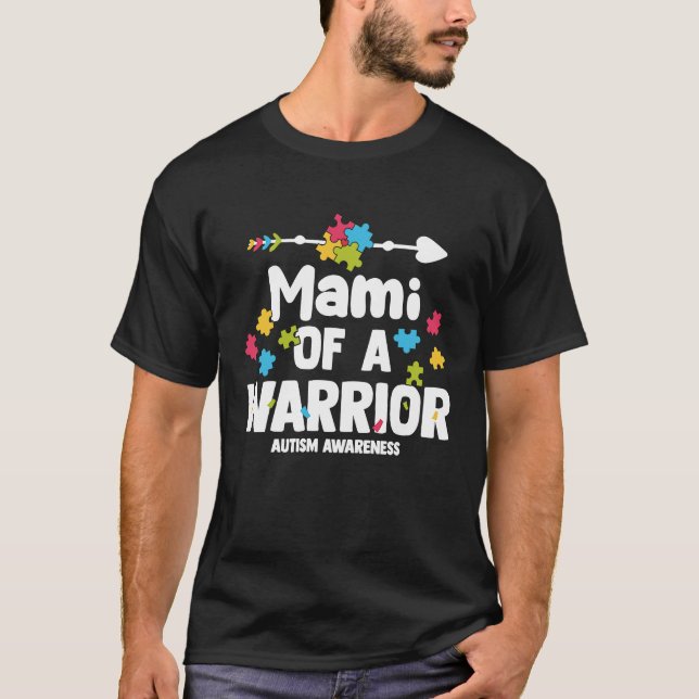Mami of a Warriors Autismus Family Puzzle Awarenes T-Shirt (Vorderseite)