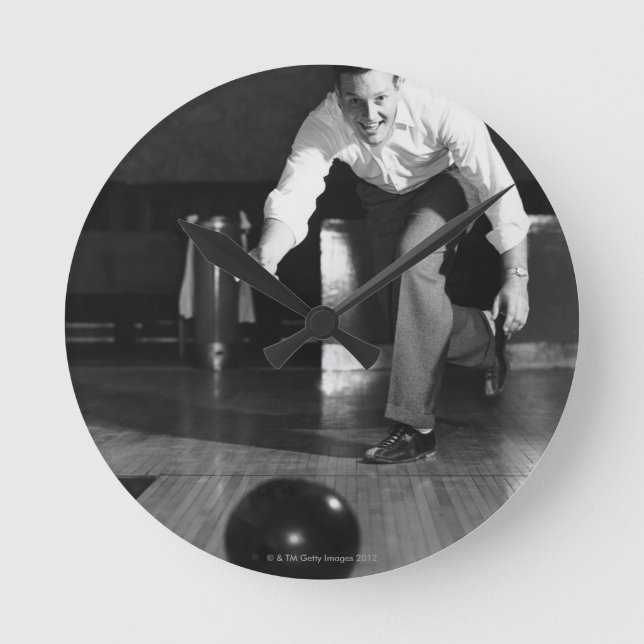Man Bowling Runde Wanduhr (Vorderseite)