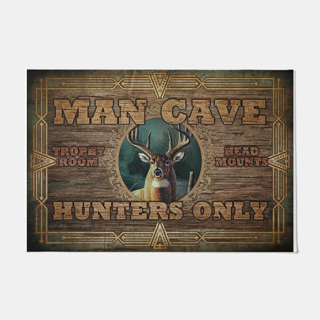 Man Cave Rug, Jäger nur  Fußmatte (Vorderseite)