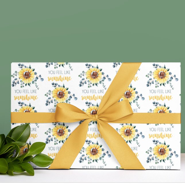 Man fühlt sich wie sonnendurchflutete Foto-Papiert Geschenkpapier Set (Let someone special know that they feel like sunshine with this sunflower photo wrapping paper! )