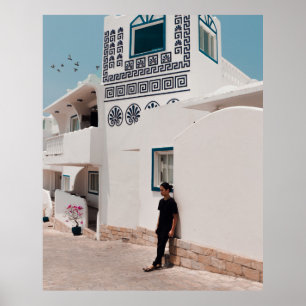 Man lehnt sich an Betonhaus Poster