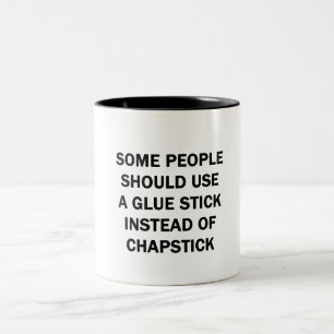 Manche Leute sollten einen Klebesteck verwenden Zweifarbige Tasse