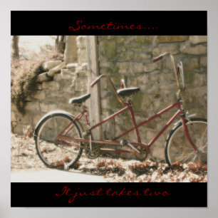 Manchmal…. Er nimmt gerade zwei Poster