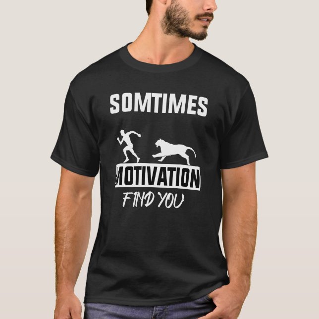 Manchmal findet Motivation einen Löwenjungen T-Shirt (Vorderseite)