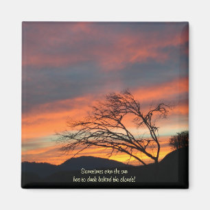 Manchmal sogar muss sich der Sun hinter Wolken Magnet