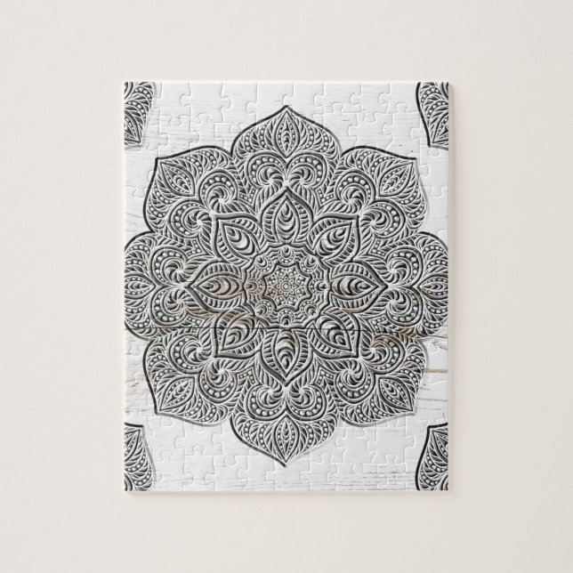 Mandala auf weißem Holz (Vertikal)