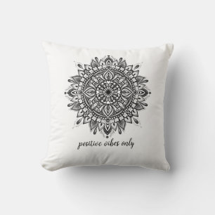 Mandala Black and White Throw Cushion Kissen