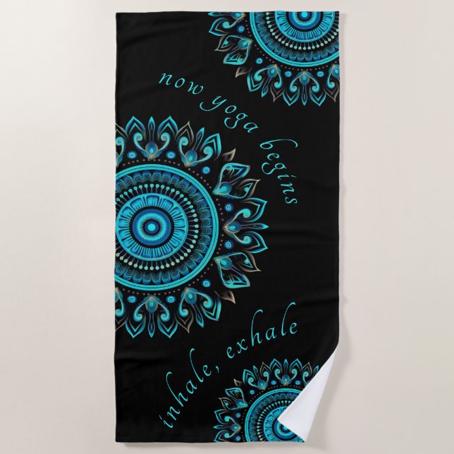 Mandala Blue Bold Modern Vibrant Mandala Strandtuch (Vorderseite)