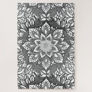 Mandala-Blume in Schwarzweiß