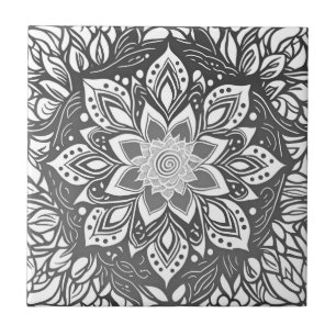 Mandala-Blume in Schwarzweiß Fliese