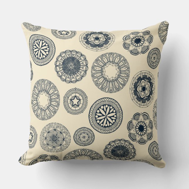 Mandala Cirque-Creme Kissen (Vorderseite)