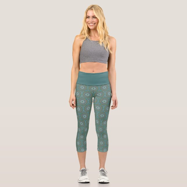 Mandala Green Capri Leggings (Vorderseite)