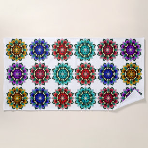 Mandala in verschiedenen Farben Strandtuch
