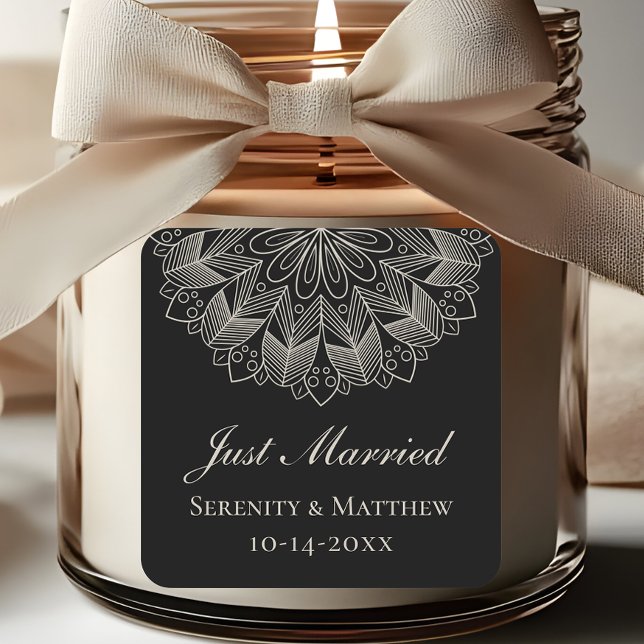  Mandala Indian Boho Black Just Married Wedding Quadratischer Aufkleber (Von Creator hochgeladen)