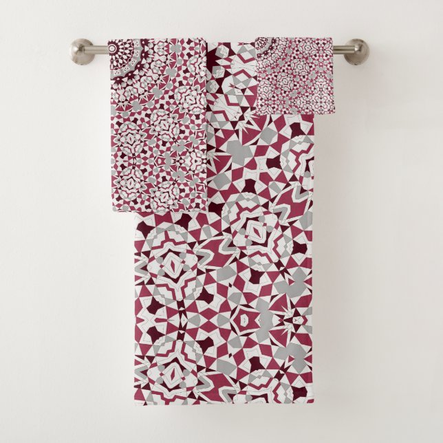 Mandala ist bordeauxgrau badhandtuch set (Insitu)