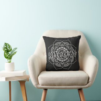 Mandala - Krebsüberlebung in Weiß Kissen