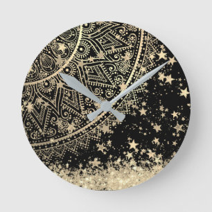 Mandala mit Gold Stars auf schwarz bezaubern Runde Wanduhr