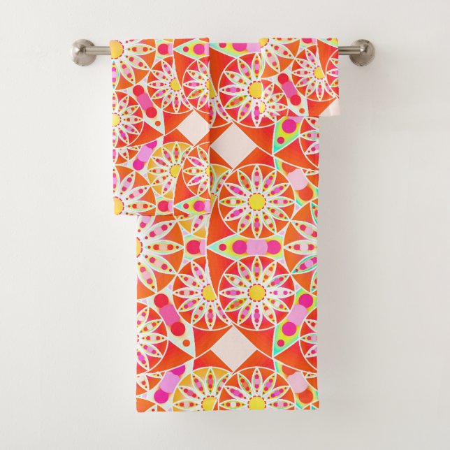 Mandala Motif, Coral Rouge, Rose, Or (En situation)