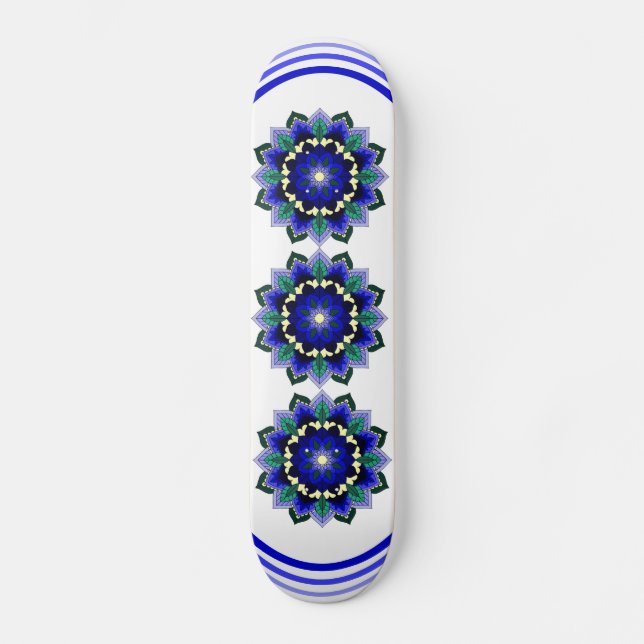 Mandala Muster 02 in dunkelblau Skateboard (Vorderseite)