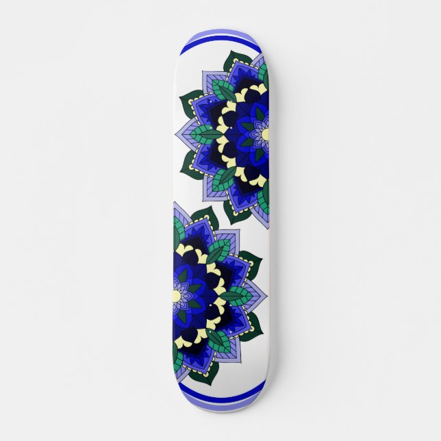 Mandala Muster 02 in dunkelblau Skateboard (Vorne)