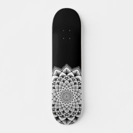 Mandala Schwarz-Weiß-Muster Skateboard