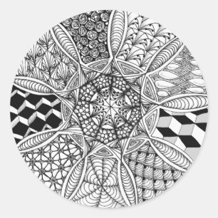 Mandala Zeichnend in Schwarz und Weiß Runder Aufkleber