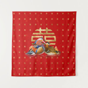 Mandarin Enten und Doppelglücklich auf rot Wandteppich