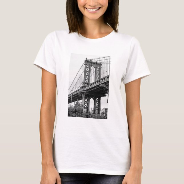 Manhattan Bridge in Black & White T-Shirt (Vorderseite)