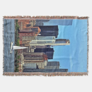 Manhattan NY - Sailboat By Manhattan Skyline Decke
