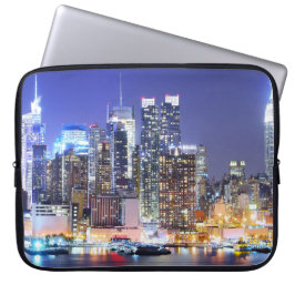 Manhattan Skyline bei Nacht Laptopschutzhülle