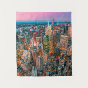 : Manhattan-Skyline-Sonnenuntergangs-Glühen   Gold Wandteppich
