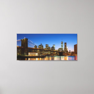 Manhattan und Brooklyn Bridge bei Dämmerung Leinwanddruck