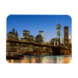 Manhattan und Brooklyn Bridge bei Dämmerung Magnet