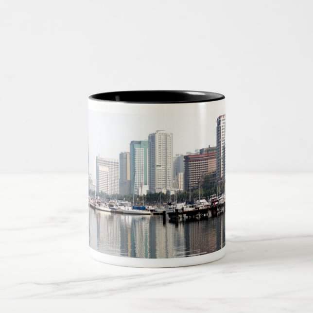 Manila-Bucht Philippinen Zweifarbige Tasse (Mittel)
