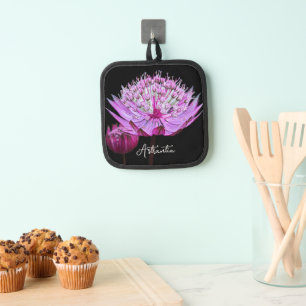 Manique Fleur Astrantia rose sur Floral noir