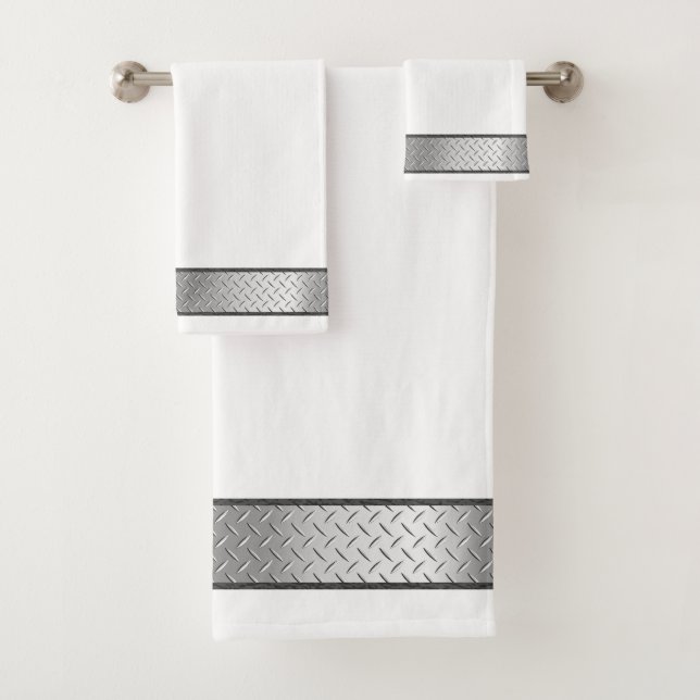 Manly Silver Metallic auf weißem Handtuch Set (Insitu)