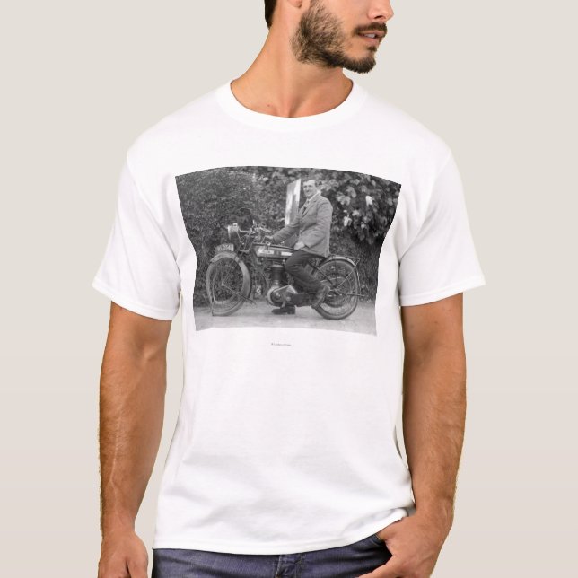 Mann auf altem B.S.A. Motorbike T-Shirt (Vorderseite)