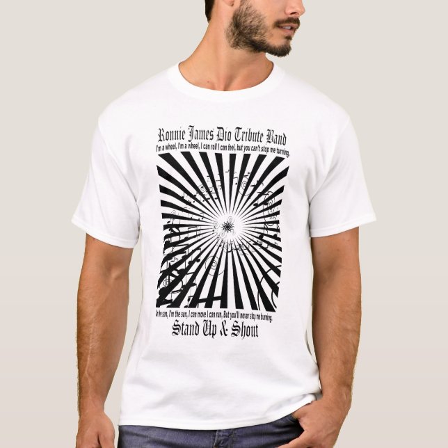 Mann auf dem silbernen GebirgsShirt T-Shirt (Vorderseite)