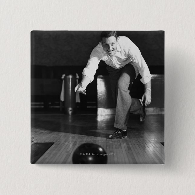 Mann beim Bowling Button (Vorderseite)