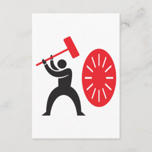 Mann, der eine große Einladung erhält